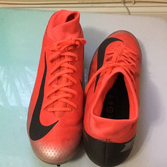 Nike Cleats - Picture 3 of 3